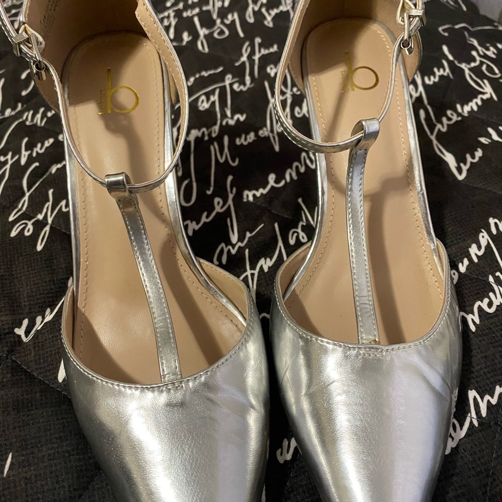 Beautiful silver heels with matching clutch